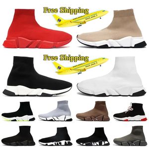 Livraison gratuite 2.0 Chaussures de chaussettes pour hommes Designer Top Qualités Femmes d'hiver Boots de cheville de travail Triple Noir avec sneaker de formes de plaque de graffity White