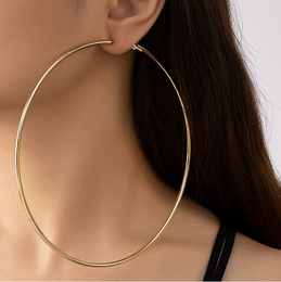 wholesale Pendientes de aro de círculo grande de 10 cm grandes de color dorado baratos para mujeres niñas Pendientes de gota geométricos de moda simple joyería