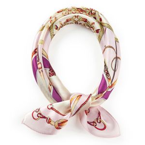 Foulard en mousseline de soie mouchoir carré foulard en ruban de satin foulard pour femmes filles dames faveur cadeaux de Noël.