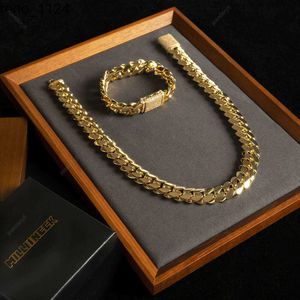 Coupoir en gros 18k Gold Gold Gold Cuban Link Chain 24k Gold Cuban Miami chaîne 20 mm Miami Cuban Chai