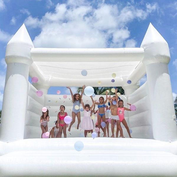 wholesale Comercial al aire libre colorido Macaron Bounce House Inflable Salto Boda Castillo hinchable Boda blanca Bouncer con soplador barco de aire libre