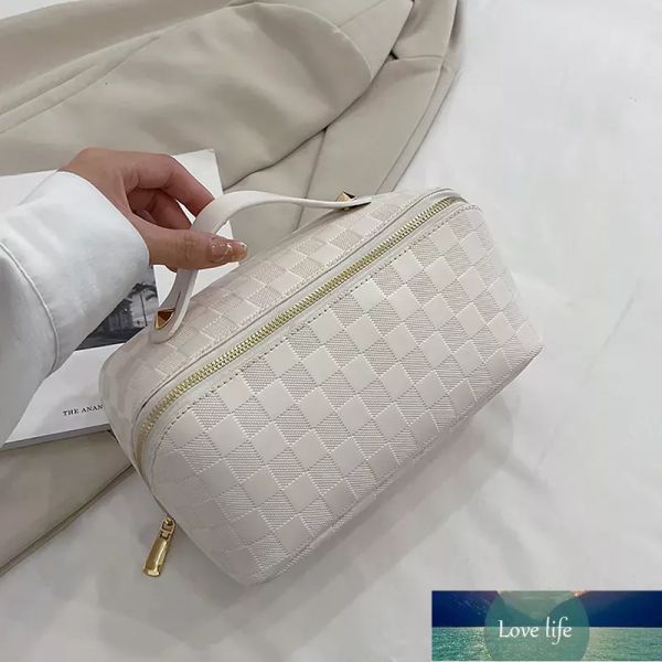 Venta al por mayor Bolsas de cosméticos Estuches Bolsa de cosméticos portátil Mujeres Gran capacidad Bolsa de maquillaje de cuero Estuche de almacenamiento impermeable de viaje multifunción Bolso de alta calidad