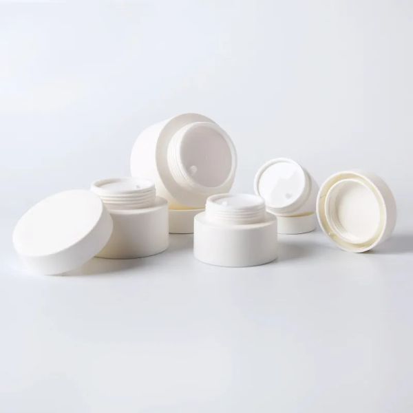 wholesale Pot cosmétique pots en plastique blanc vide sans BPA pot rond bouteille crème pour le visage lotion récipient d'échantillon en plastique avec intérieur blanc 12 LL