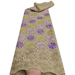 Coton en gros Coton Africain Tissu de dentelle de haute qualité Tissu de dentelle à voile suisse Tissu nigérian en dentelle sèche avec des pierres Soué sur le mariage 240511