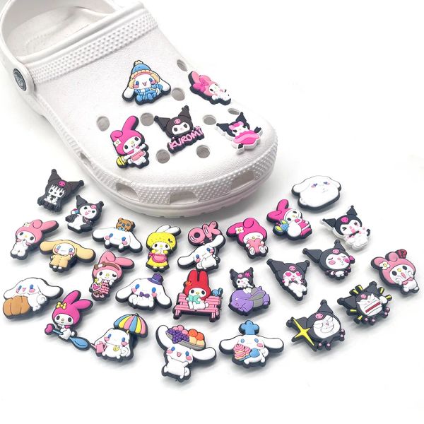 Venta al por mayor croces 30 unids/set serie de anime japonés Charms para zapatos Croces Charms decoración de zapatos accesorios de PVC