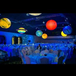 Groothandel op maat gemaakt 4md (13,2 ft) met blazer opblaasbare Jupiter -bal met LED -lichten/gigantische negen zonnestelpletballon voor hangende decoratie