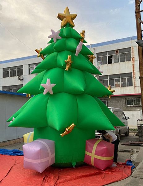 wholesale Géant extérieur personnalisé 8 mH (26 pieds) avec des boîtes-cadeaux gonflables vertes de décorations d'arbre de Noël de ventilateur embellies