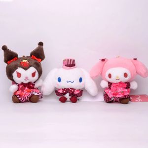 Gros mignon Cinnamoroll Kuromi fraise chocolat série peluche sac à dos pendentif petit cadeau