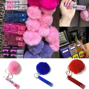 Groothandel Leuke creditcard Grabber Keychain Beach Accessories Pompom Key Rings Acryl Debet Bank Card Grabber voor lange nagel ATM -bont Ball Pink Cards Puller Clip