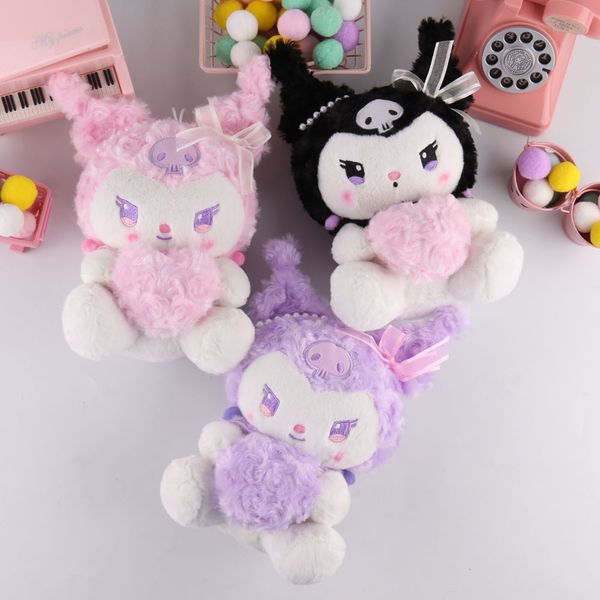 Venta al por mayor lindo amor kuromi juguetes de peluche juego para niños compañero de juego regalo del Día de San Valentín decoración de la habitación