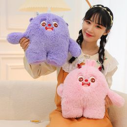 wholesale Mignon monstre série jouets en peluche dessin animé cheveux longs net poupée rouge sac à main sac à bandoulière poupée oreiller