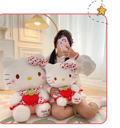 Groothandel schattige Strawberry Cat Plush Toy Kids Game Playmate Holiday Gift Claw Machine Prijzen 45 cm