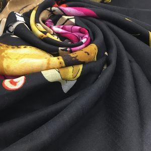 Vente en gros - taille de conception 130cm -130cm matière cachemire lettres imprimées fines et douces motif de sac rose foulards carrés pashmina pour femmes