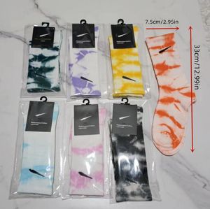 Chaussettes de sport de créateurs en gros chaussettes pour hommes chaussettes pour femmes chaussettes de sport en pur coton imprimé 10 couleurs lettre NK chaussette imprimée