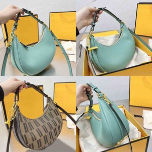 Sacs de soirée en gros Sac à épaule Sac Femmes Vintage Handbag Clutch Cuir Couber Crossbody Femed Underarm Golds 220408