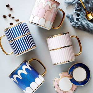 Tazas de cerámica, taza de café de lujo con luz británica, taza de té de porcelana para sala de estar y oficina con mango dorado, venta al por mayor