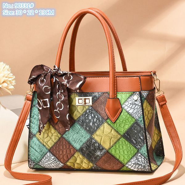 Bolsos para el hombro de mujeres de fábrica de fábrica de mayoristas 6 tendencia de color bolso de moda de tres capas atmósfera contrast contraste bolso de cuero bolsita