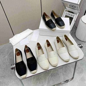 Chaussures de créateur en cuir/tissu pour femmes de marque célèbre en gros Sandales plates d'été de mode Paris pour femmes fille Chaussures de pêcheur décontractées brodées de luxe classiques