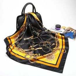 Fashion en gros de la mode Floral Kerchief Silk Satin châles et enveloppe Hijab Scharps Femelle 90cm * 90 cm Sac de sac carré pour les dames 240425