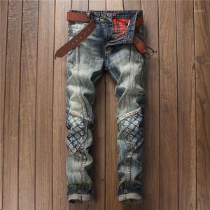 Jeans pour hommes en gros- Mode Hommes Ripped Biker Marque Designer Distressed Vintage Washed Denim Pantalon avec patch plissé pour hommes1