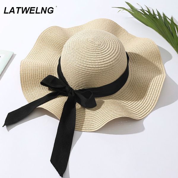 Chapeaux de paille festonnés de mode en gros avec grand arc femmes chapeaux de plage pliables dames été chapeaux de soleil Protection UV 220628