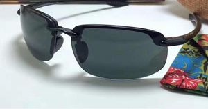 Venta al por mayor-Estilo de moda 407 Gafas de sol Hombres Mujeres Gafas de sol polarizadas Súper ligeras con caja de tela