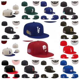 Venta al por mayor Sombreros ajustados Diseñador Gorra de béisbol Hip Hop Chicago Deporte Diseño completamente cerrado Gorras planas Gorra de fútbol Chapeau Stitch Heart Hustle Flores Gorros tallas 7-8