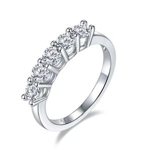 Venta al por mayor, anillos de moissanita de Plata de Ley 925 de eternidad con cinco piedras, regalo de joyería para niñas y mujeres
