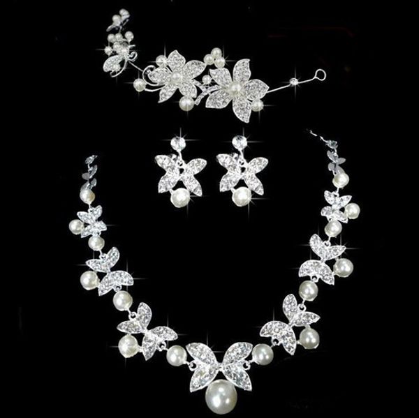Al por mayor-Flor Crystal Pearl Bride 3pcs Set Collar Pendientes Tiara Nupcial Wedding Jewelry Set Accesorios para mujeres NE181 blanco rojo