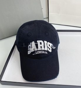 Venta al por mayor Gorra con visera lavada en cuatro colores Marca de moda Popular Sombrero del mismo estilo Gorra de béisbol bordada con letras para todo el partido para sombra de sol para mujer