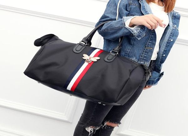 Bolsa deportiva al por mayor-ggage Bolso de viaje de alta capacidad Minimalismo de nailon negro con hebilla de mariposa Bolsas de gimnasio a prueba de agua 32rt jj5883166