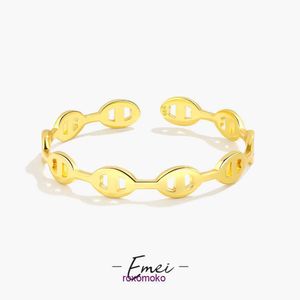 Vente en gros H Home Designer Bracelets à vendre mode coréenne petits accessoires frais ins Tiktok conception nez de cochon creux ouverture bracelet avec boîte-cadeau