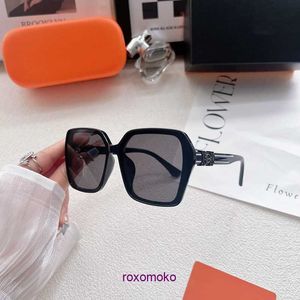 Lunettes de soleil en gros H Orange Design Original Luxury Femmes avec boîte avec boîte cadeau 2UXB