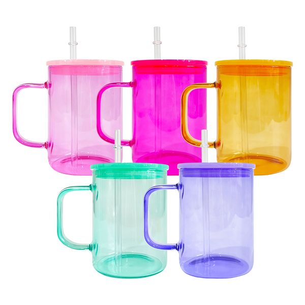 Prêtes à expédier des tasses en verre transparent coloré de 17 oz par sublimation à haute teneur en borosilicate avec des couvercles et des pailles en plastique pp coloré pour le transfert de revêtement thermique