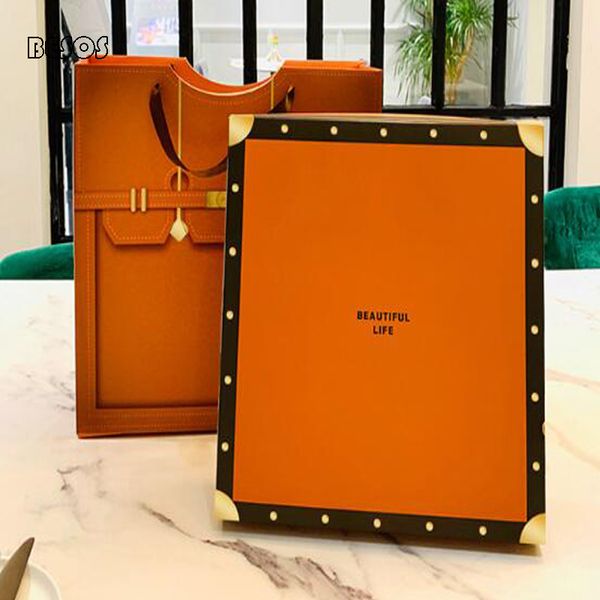 Großhandel hochwertige große orange Vergoldung geprägt Kuchen Geschenkbox Party Hochzeit Aktivitäten Keks Karton Geschenkbox Geschenktüte 210402