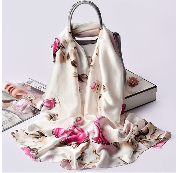 Vente en gros - Haute Qualité 2019 Marque De Mode Soie Carré Foulards Cadeaux De Luxe Pour Femmes Filles Châle Wraps 180 * 90 cm Floral Dot Imprimer Écharpe