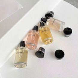 Vente en gros de parfums pour femmes de haute qualité 4pcs 30ML Rose des Vents / Apogee / Contre Moi / Le Jour se Leve Odeur longue durée Parfum bateau rapide