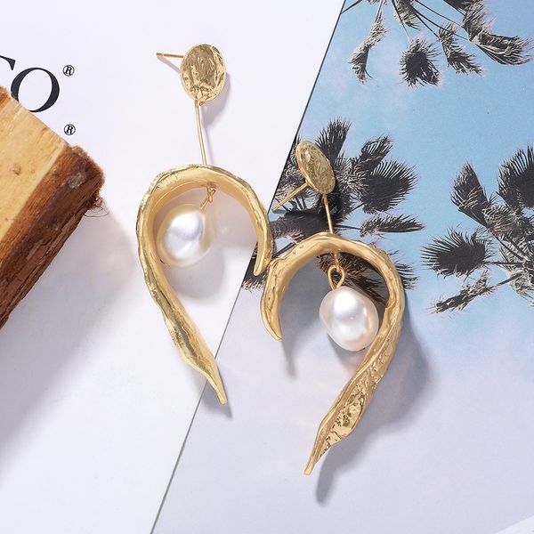 Mayor-caliente nuevo diseñador de moda exagerada geometría hojas de oro aretes de perla colgante irregulares para mujeres niñas