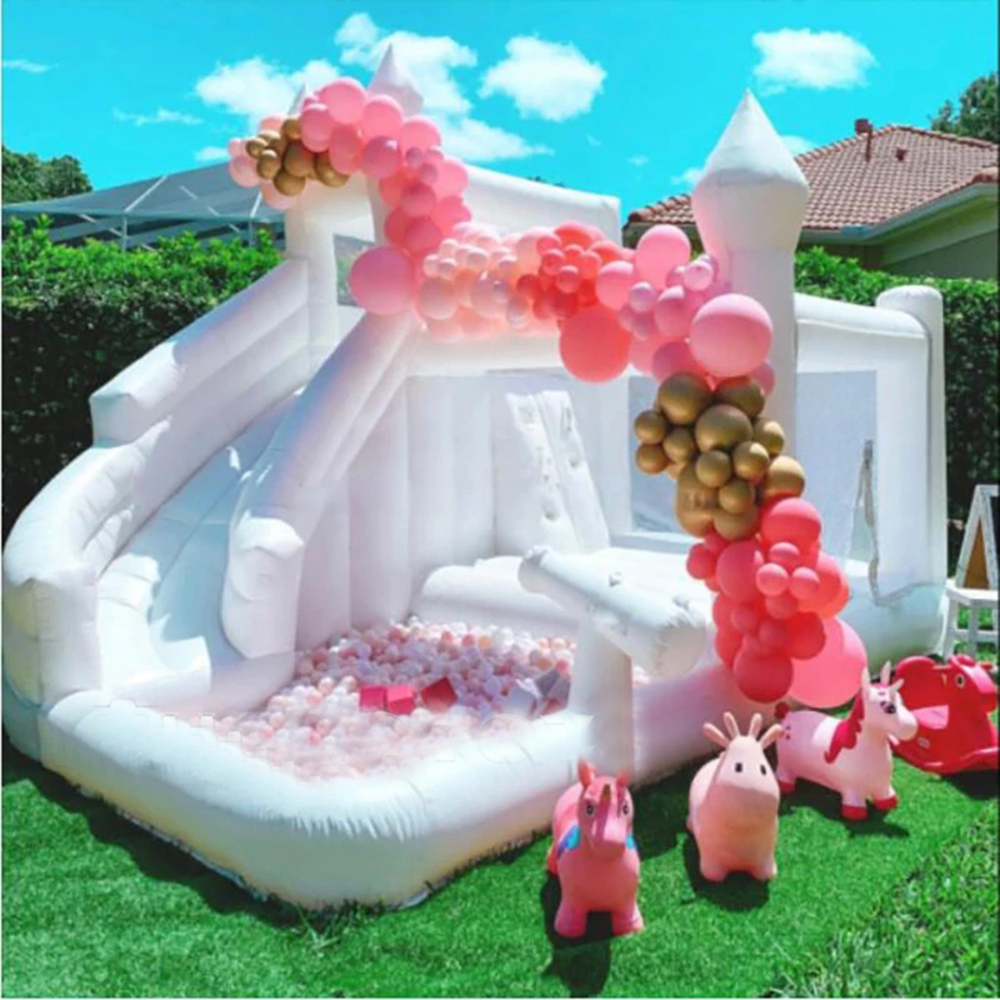 Partihandel Uppblåsbar bouncy Combo Combo White Pink Bounce House med Slide Wedding Jumper Bouncer inkluderade Blower Moonwalks Hopping för barnrevisioner