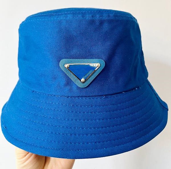 Vente en gros Triangle inversé Étiquette en métal Chapeau de seau Même protection solaire pour hommes et femmes Pare-soleil Casual All-Match Soft Top Sun Hat