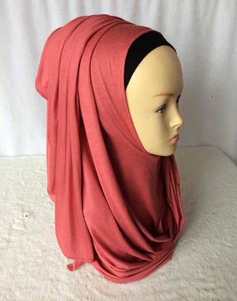 Al por mayor-Jersey instantáneo chal hijab resbalón en chales simple amira hijabs jersey de algodón bufanda, puede elegir colores, envío gratis 5140