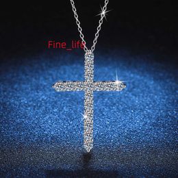 Groothandel Sieraden Wit Verguld 925 Sterling Zilver Religieus Kruis Hanger Moissanite Diamanten Ketting 1.6CT Womens Gift