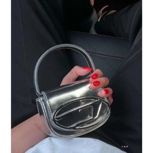 Jingle – sac à bandoulière asymétrique épaule dénudée pour femmes, Mini sacs portables d'été, couleur contrastée, vente en gros, nouvelle collection