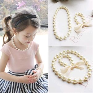 Conjunto de pulsera y collar de perlas coreanas para niños y niñas, juegos de joyas con cuentas grandes exageradas, regalos para niños de Color blanco, venta al por mayor