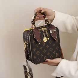 Ventes d'usine pour dames en cuir Sacs à éponge