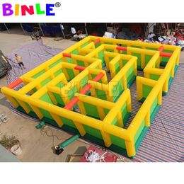 Grand prix en gros 10 mlx10mwx2mh (33x33x6,5ft) Maze gonflable, parcours d'obstacles carrés, jeu de labyrinthe en plein air pour les enfants et les adultes