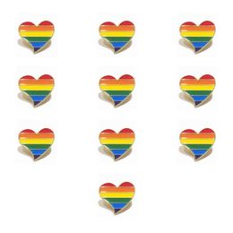 En gros lesbienne gay pride arc-en-épinglettes badge personnalisé prix raisonnable épingle en métal émaillé