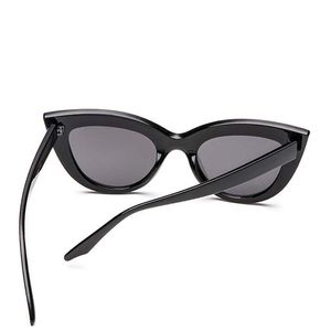 Groothandel-luxe snoep kleur kat oogschades UV400 trend wild Lasses designer mode oculos
