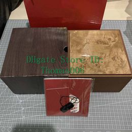 Vente en gros nouvelle montre boîte brune nouvelle boîte brune carrée pour montres PP boîte avec livret cartes étiquettes et papiers dans des boîtes-cadeaux en anglais