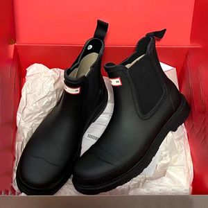 wholesale Martin Boot Hunters Botas de diseñador Goma de invierno Mujer Bota de lluvia Zapatilla de deporte Viajes al aire libre Explorar subir Botas de montar en el tobillo Botines de hombre Caminata Zapatos de vestir planos